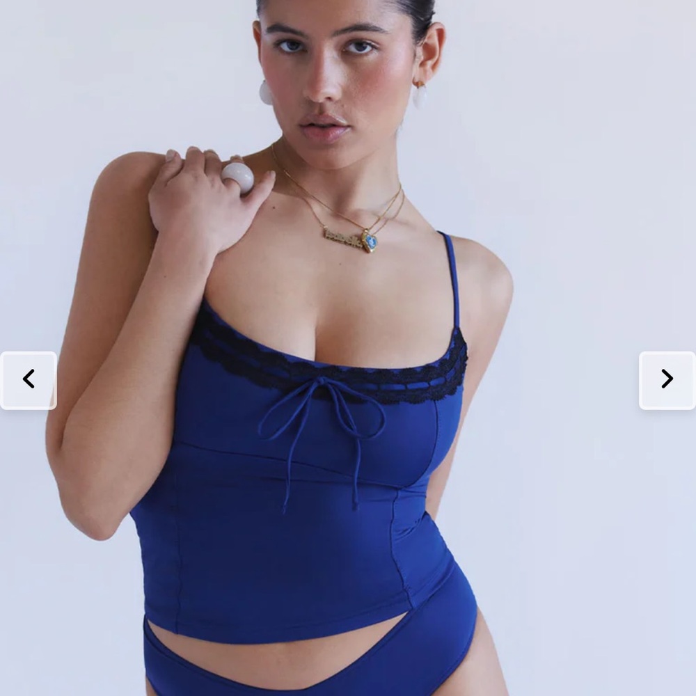NWT! Frankie’s bikinis x sydney Sweeney Lilith top